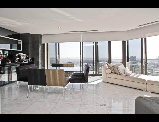 2 BEDROOM APARTMENT FOR SALE IN SANDOWN